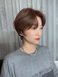 -十六番发型师事务所
