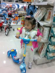 -爱婴室(上海嘉定罗宾森广场店)