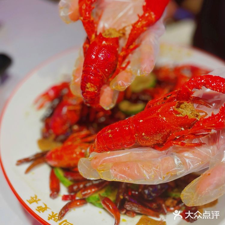 秋天的第一顿小龙虾🦞当然是来“五溪红小子”