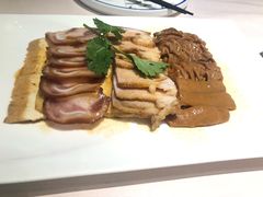 卤味荤三拼-匠心牛公馆·潮汕牛肉海鲜火锅(索菲特店)