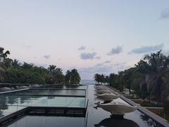-亚龙湾喜来登·美景台大堂吧