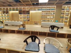 -漕河泾街道图书馆(漕河泾社区文化活动中心店)