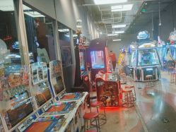 -嗨翻Hi-Fun竞技主题乐园·蹦床团建生日聚会(五棵松华熙店)