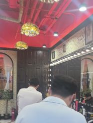-东方先生国潮男士理发馆