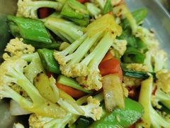干锅花菜肉片-渔中舟海鲜大排档(普陀沈家门店)
