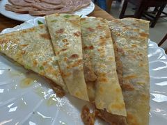 -溢心园香河肉饼总店