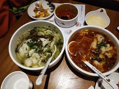 -渝是乎酸菜鱼(龙旗购物中心店)