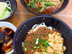 -丽影重庆小面(定西路店)