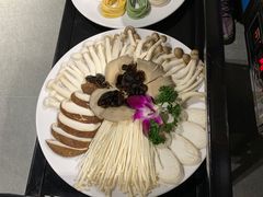 -秦宝雪花牛肉养生火锅(大兴九臻店)