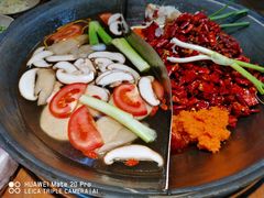 -四小区火锅·巷子里的重庆火锅(花照壁店)