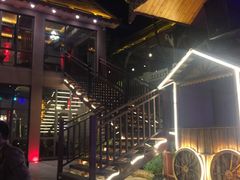 -拾光音乐餐酒吧(告庄星光夜市店)