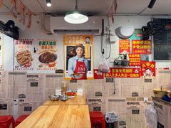 -柳州肥姨妈大骨螺蛳粉(东靖路店)