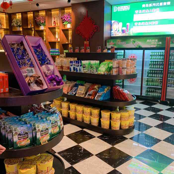 小巨蛋量贩ktv-"音效效果很好,特别里面的服务人员态度超好.