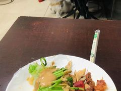 -郭记小街麻辣烫(南小街总店)