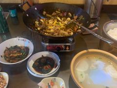 -富正毅三下锅·湘西韵味(天门山索道店)