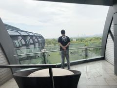 -上海滴水湖皇冠假日酒店