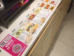 -小杨生煎(金山百联购物中心3楼店)