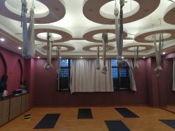 -威思丽高温瑜伽会馆