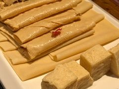 -老牌坊云南鱼豆花火锅(哈西万达店)