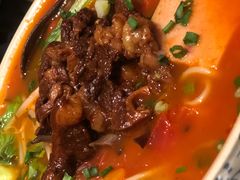 -粉八·云南米线·建水烧烤(常熟路店)