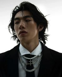 -变画·发型STUDIO