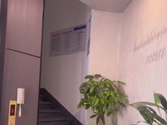 -丽辰酒店(深圳翻身地铁站店)
