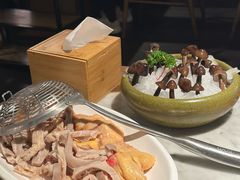 -尚尚仙·酸汤猪手·猪肚鸡火锅(华联万柳购物中心店)