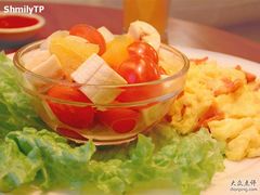 新鮮水果+碎蛋-雕刻时光咖啡馆(北师大店)