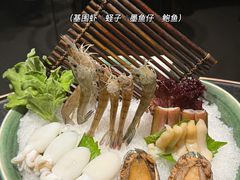 -红鼎豆捞·非遗鲍皇汤火锅(宝丰路店)