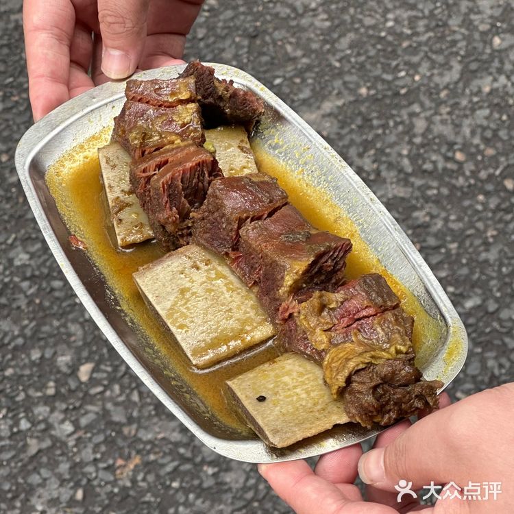 在泉州!不会要轻易怀疑闽南人的牛肉馆…..