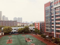 -上海市工商外国语学校