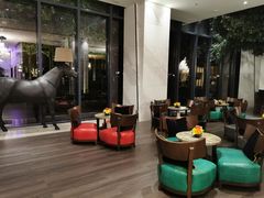 -上海虹桥西郊假日酒店