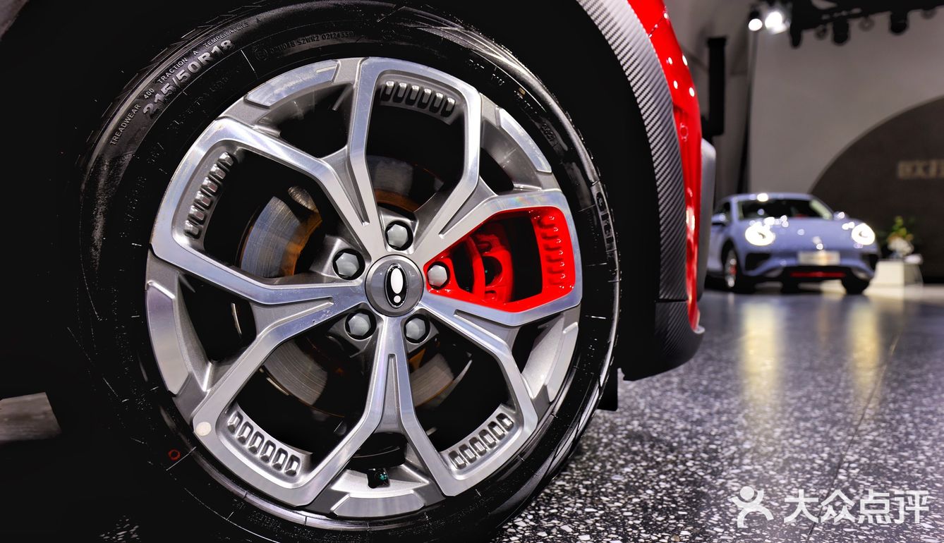 在北京摩卡艺术中心遇见“猫”