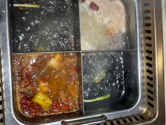 -巴渝瓦肆重庆鲜火锅(宝龙环湖店)