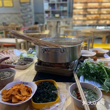 终于和我弟弟打卡这家串串