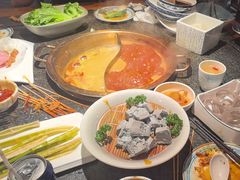 -小天鹅火锅·一线江景洪鼎旗舰店(洪崖洞店)