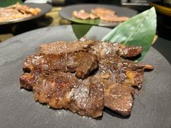 -山川小町·极番烧肉(新地假日广场店)