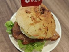 招牌秘制鸡腿堡-必胜客(姜堰北大街店)