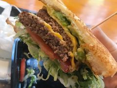 -The Habit Burger Grill 哈比特汉堡(复兴soho店)