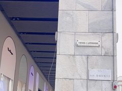 -文艺复兴百货(米兰大教堂广场店)