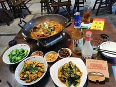-富正毅三下锅(体育馆店)