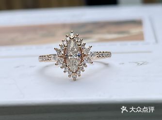 这款钻戒太太太太特别了！！颜值爆表啊
