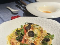 -弦月窗LUNETTE BY AMANDA(复兴路店)