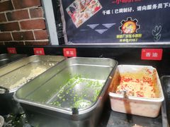 -钢管厂五区小郡肝串串香火锅(人民广场店)