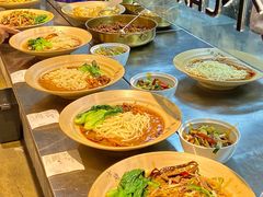 -方铲铲·成都板凳面(滨江银泰店)