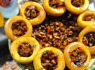 找到了南京坠正宗东北菜️杂粮包巨香