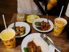 -Ongtong Khaosoi Ari Branch