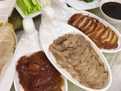 -大鸭梨烤鸭店(金顶街店)