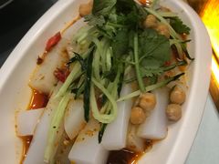 -丝路天山酒店(国际大巴扎店)