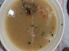 -肥肥虾庄·金牌油焖大虾(汉口城市广场店)